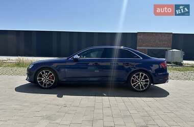Седан Audi S4 2017 в 