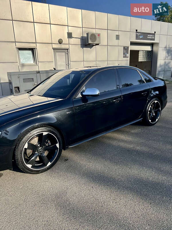 Седан Audi S4 2014 в Киеве