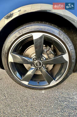 Седан Audi S4 2014 в 