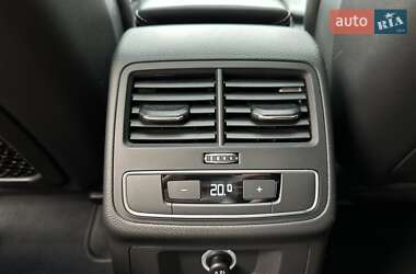 Седан Audi S4 2017 в 