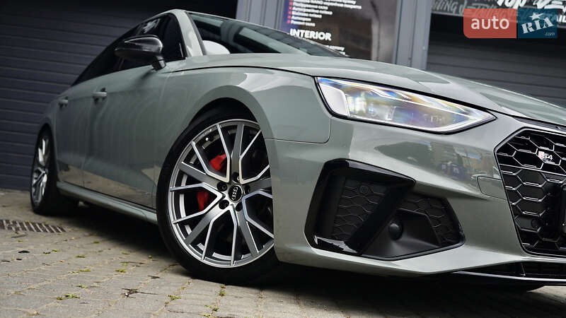 Седан Audi S4 2020 в Львове