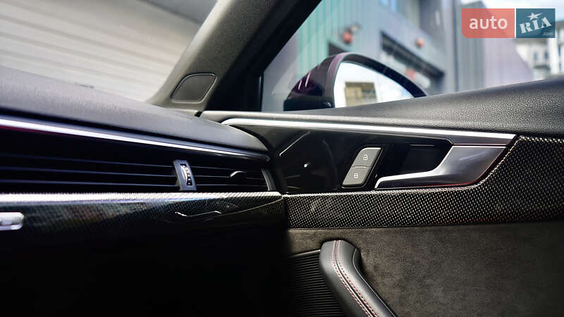 Седан Audi S4 2020 в Львове