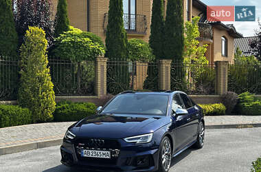 Седан Audi S4 2019 в 