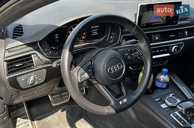 Седан Audi S4 2019 в 