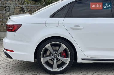 Седан Audi S4 2018 в 