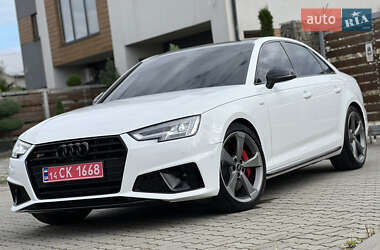 Седан Audi S4 2018 в 