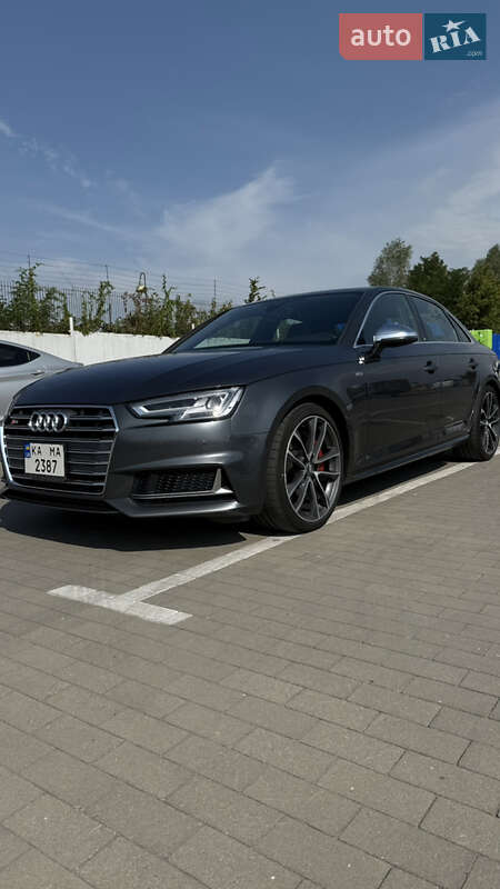 Седан Audi S4 2017 в Белой Церкви