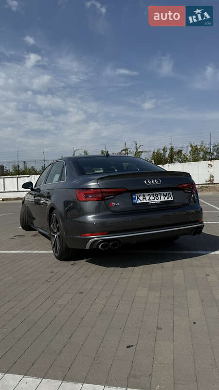 Седан Audi S4 2017 в Белой Церкви