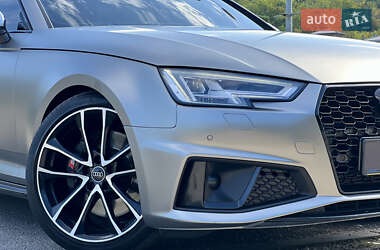 Седан Audi S4 2018 в 