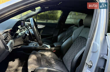 Седан Audi S4 2018 в 