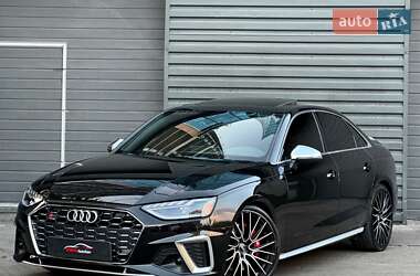 Седан Audi S4 2022 в 