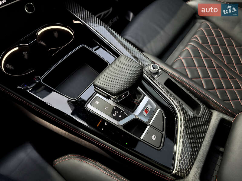 Седан Audi S4 2022 в Киеве