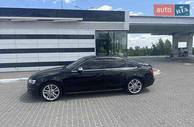 Седан Audi S4 2012 в 