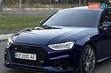 Седан Audi S4 2019 в Буче