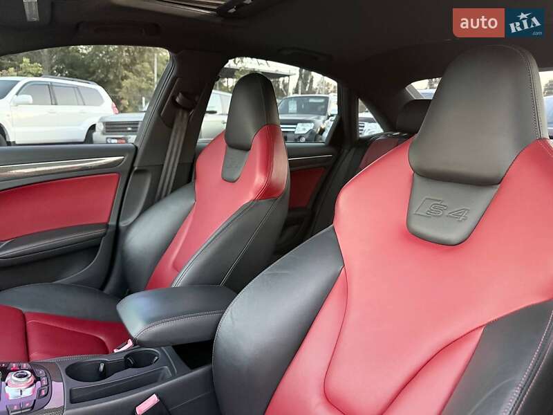 Седан Audi S4 2015 в Харькове