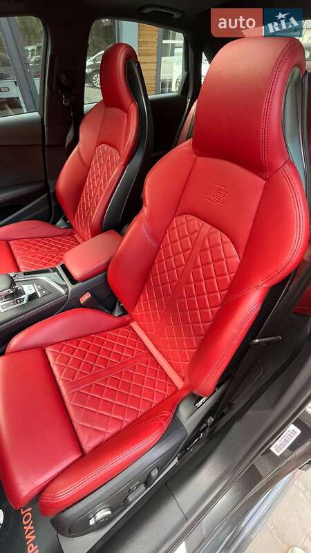 Седан Audi S4 2019 в Вінниці