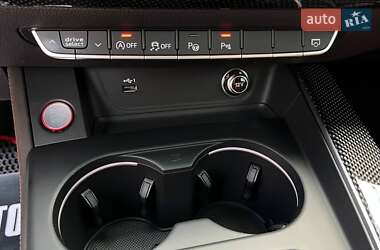 Седан Audi S4 2019 в 