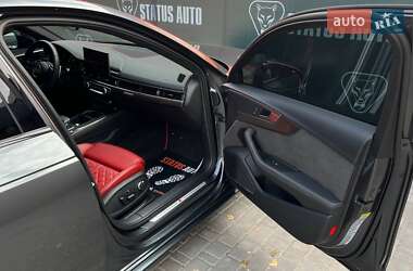 Седан Audi S4 2019 в 