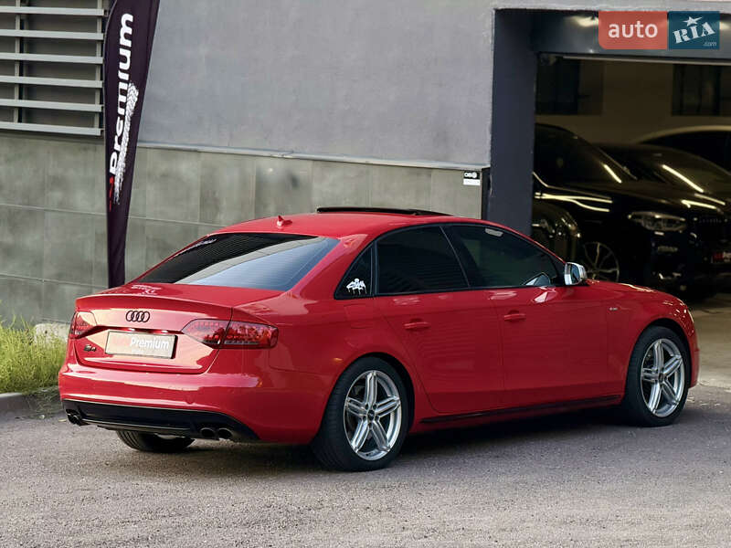Седан Audi S4 2010 в Харькове