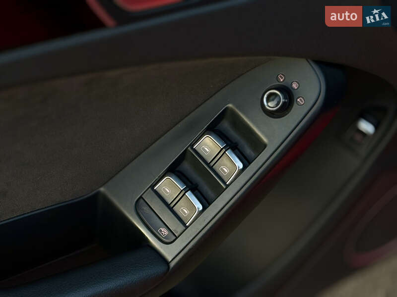 Седан Audi S4 2010 в Харькове