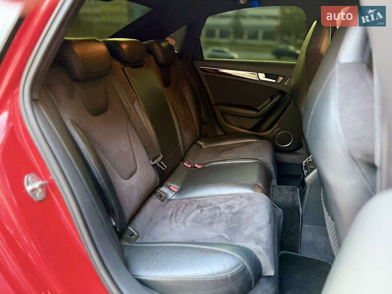 Седан Audi S4 2010 в Харькове