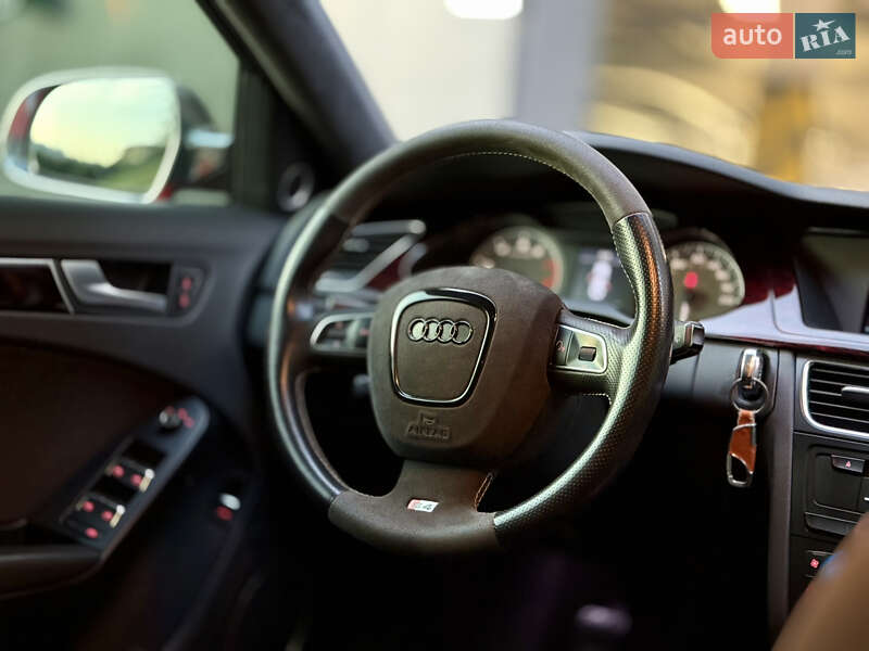 Седан Audi S4 2010 в Харькове