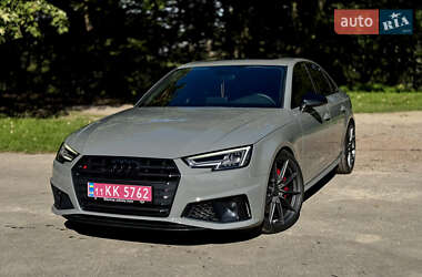 Седан Audi S4 2019 в 
