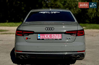 Седан Audi S4 2019 в 