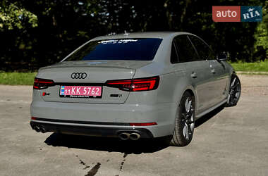 Седан Audi S4 2019 в 