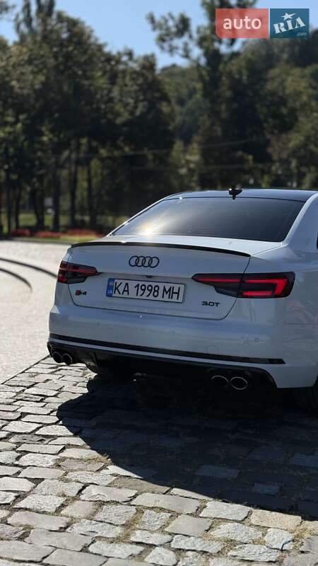 Седан Audi S4 2016 в Киеве фото 21 Седан Audi S4 2016 в Киеве