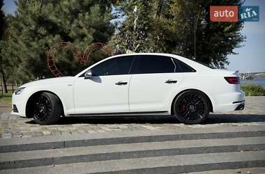Седан Audi S4 2016 в 