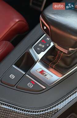 Седан Audi S4 2016 в 