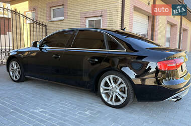 Седан Audi S4 2012 в 
