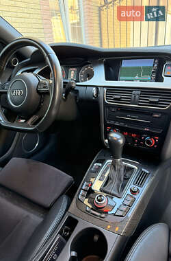 Седан Audi S4 2012 в 