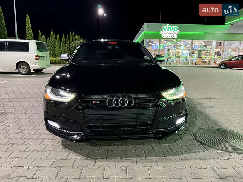 Седан Audi S4 2013 в Ровно