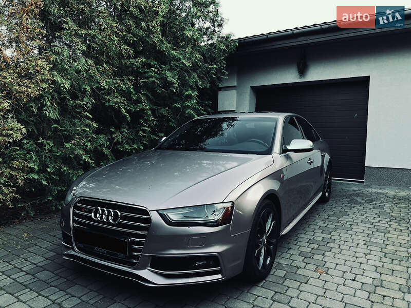 Седан Audi S4 2013 в Одессе