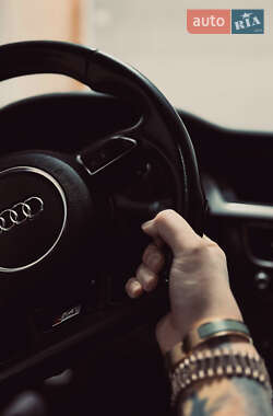Седан Audi S4 2013 в 