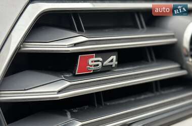 Седан Audi S4 2018 в 