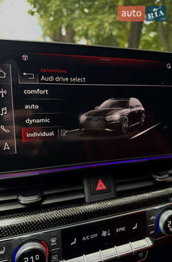 Седан Audi S4 2022 в 