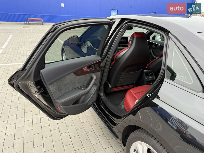 Седан Audi S4 2020 в Виннице
