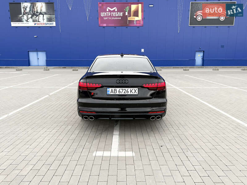Седан Audi S4 2020 в Виннице