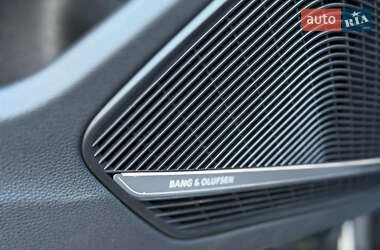 Седан Audi S4 2022 в 