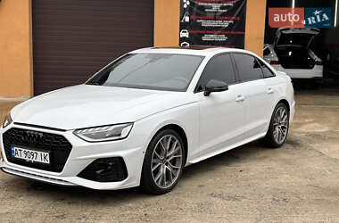 Седан Audi S4 2022 в 