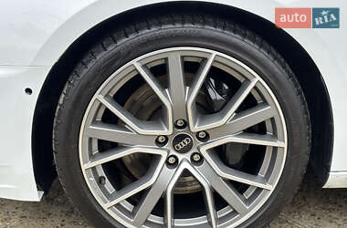 Седан Audi S4 2022 в 