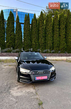 Седан Audi S4 2018 в Луцьку
