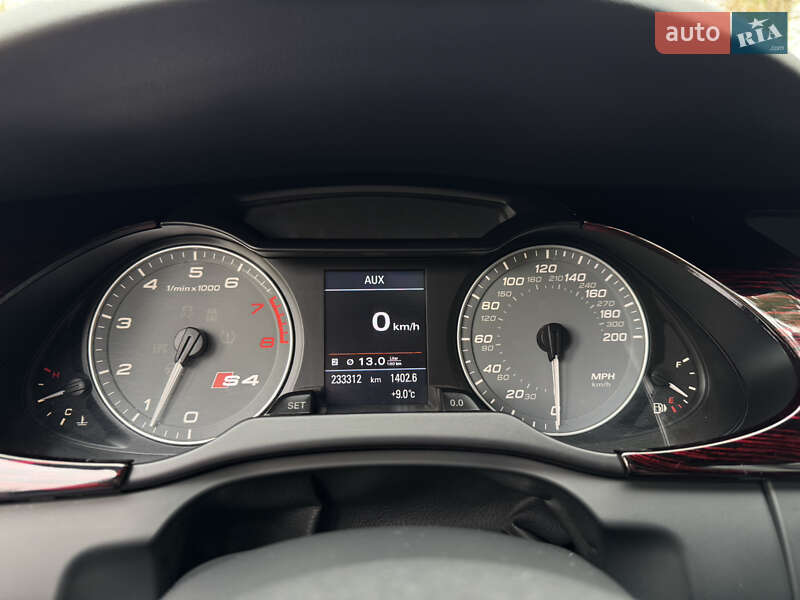 Седан Audi S4 2010 в Киеве