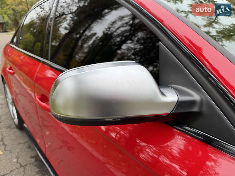 Седан Audi S4 2010 в Киеве