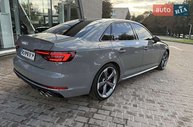 Седан Audi S4 2019 в 