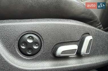 Седан Audi S4 2012 в  фото 32 Седан Audi S4 2012 в