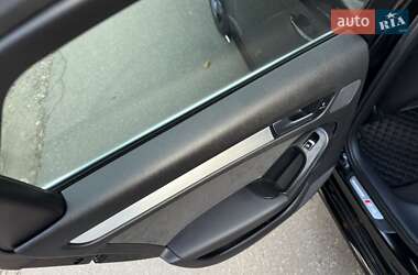 Седан Audi S4 2012 в  фото 60 Седан Audi S4 2012 в